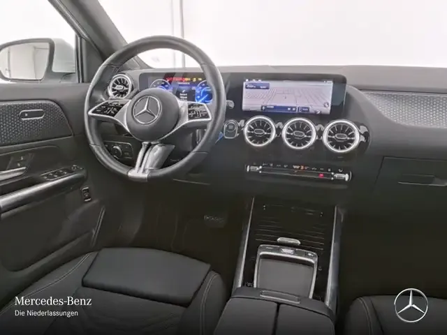 Mercedes-Benz EQA 300