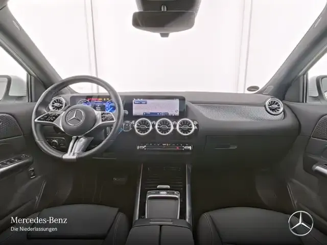 Mercedes-Benz EQA 300