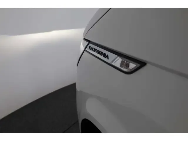 Volkswagen T6.1 California