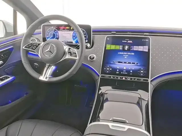 Mercedes-Benz EQE 300