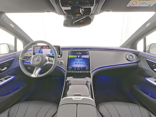Mercedes-Benz EQE 300