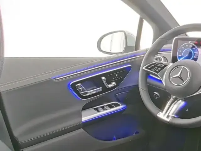 Mercedes-Benz EQE 300