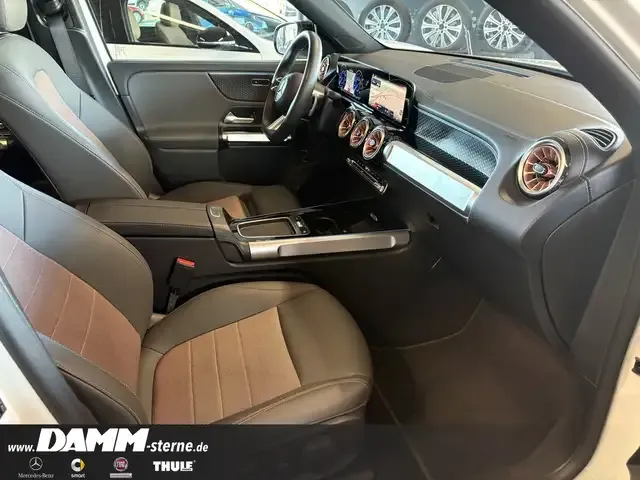 Mercedes-Benz EQB 300