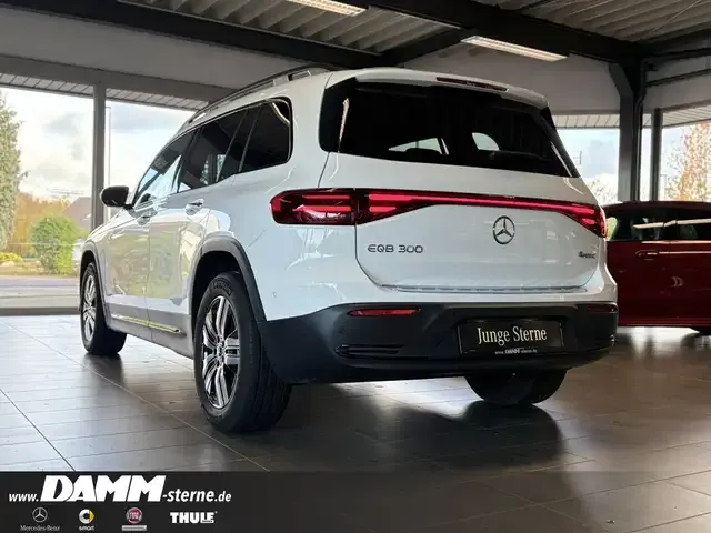 Mercedes-Benz EQB 300