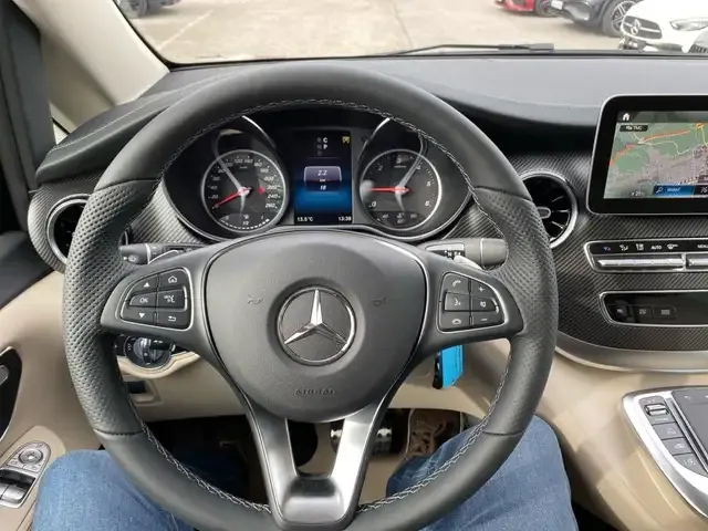 Mercedes-Benz V 300