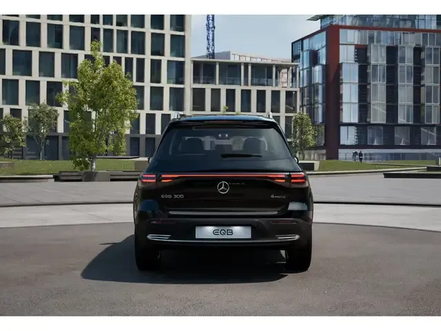 Mercedes-Benz EQB 300