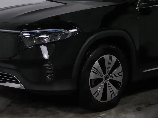 Mercedes-Benz EQB 350