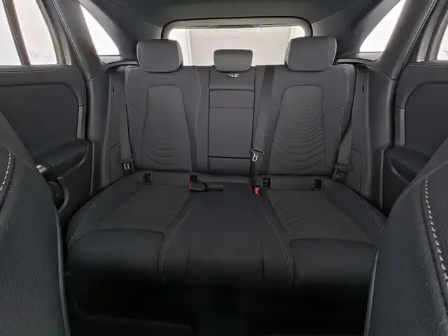 Mercedes-Benz EQA 300