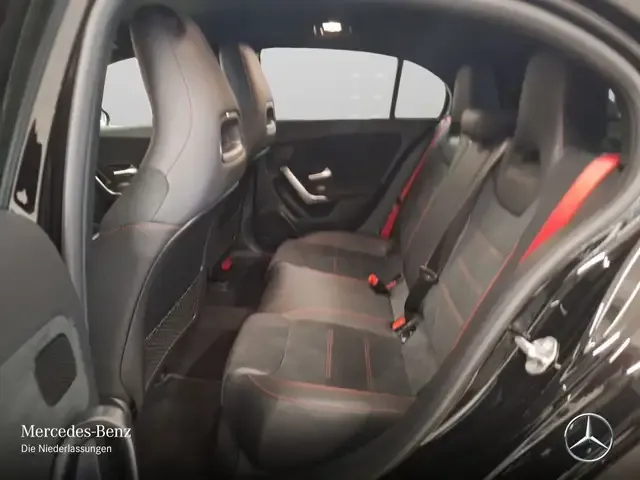 Mercedes-Benz A 35 AMG