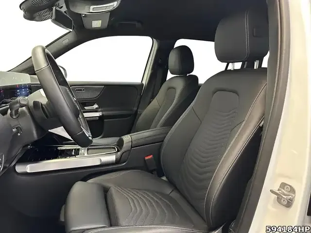 Mercedes-Benz GLB 220