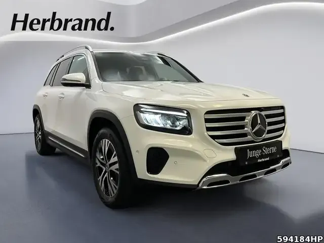Mercedes-Benz GLB 220