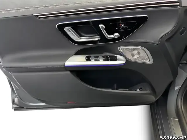 Mercedes-Benz EQE 300