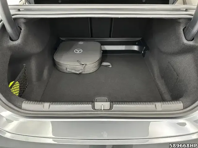 Mercedes-Benz EQE 300