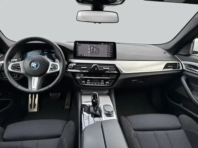 BMW 545