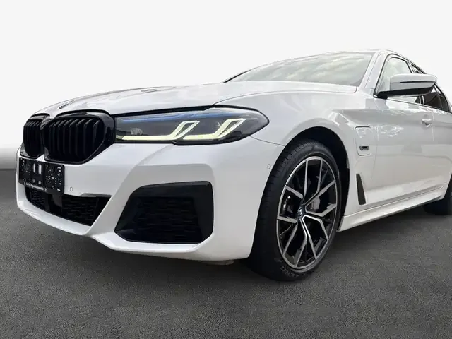 BMW 545