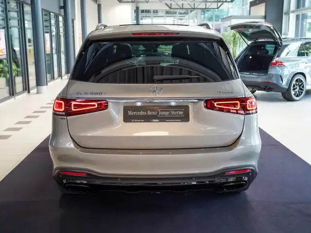 Mercedes-Benz GLS 400