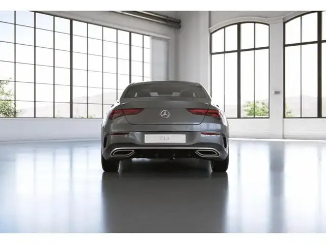 Mercedes-Benz CLA 180