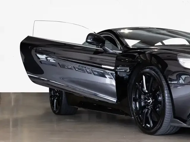 Aston Martin Vanquish