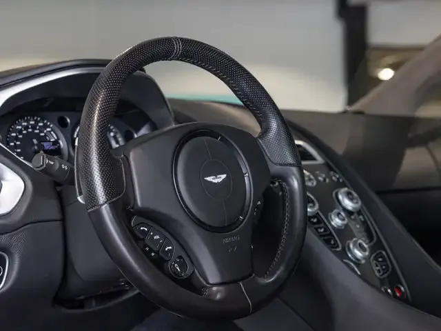 Aston Martin Vanquish