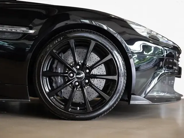Aston Martin Vanquish