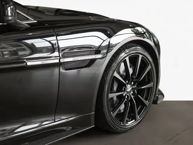 Aston Martin Vanquish