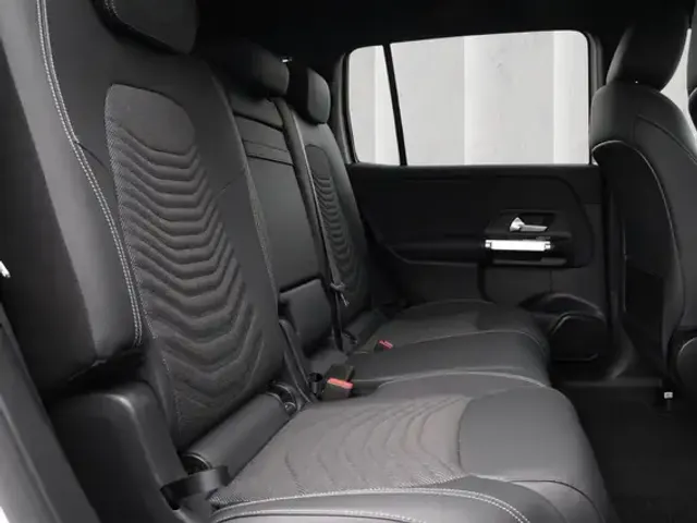 Mercedes-Benz EQB 300