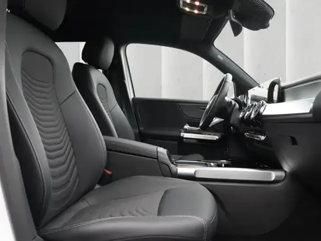 Mercedes-Benz EQB 300