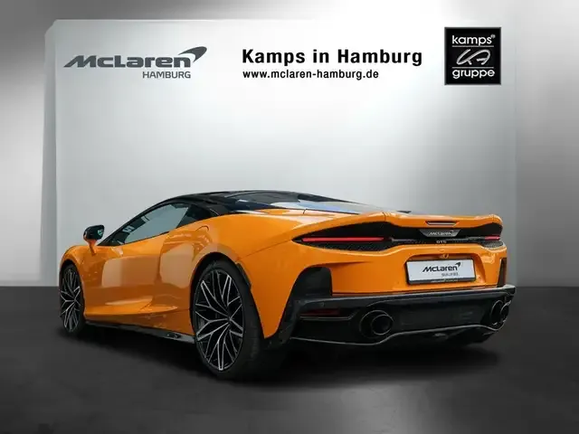 McLaren GT