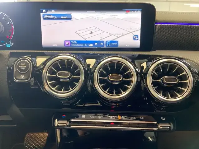 Mercedes-Benz CLA 180