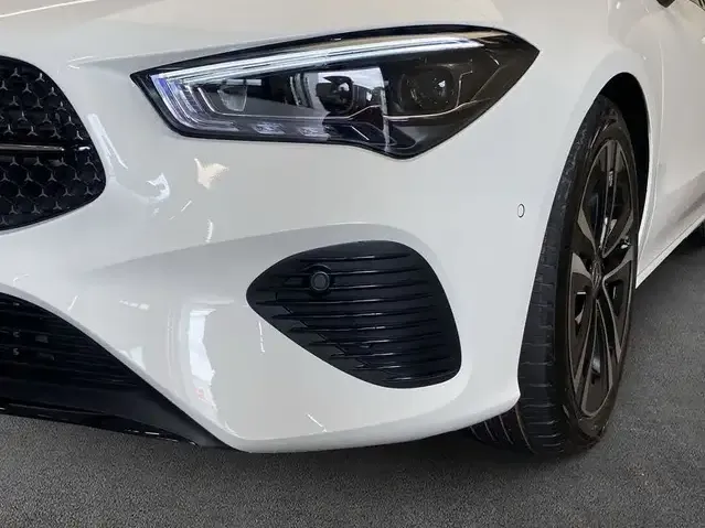 Mercedes-Benz CLA 180