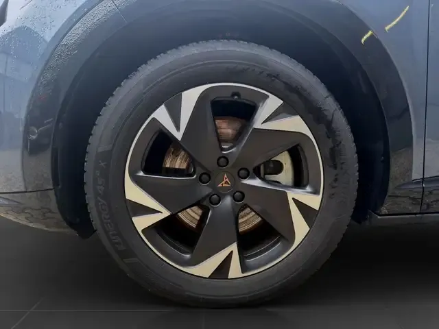 CUPRA Tavascan