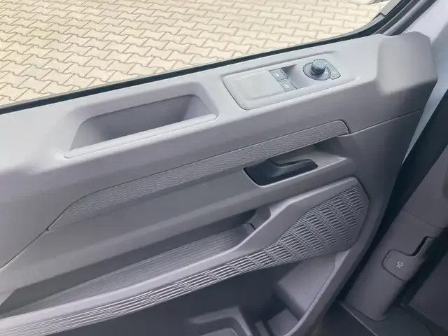 Volkswagen T7 Transporter