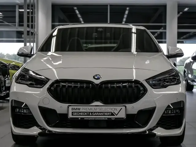 BMW 220