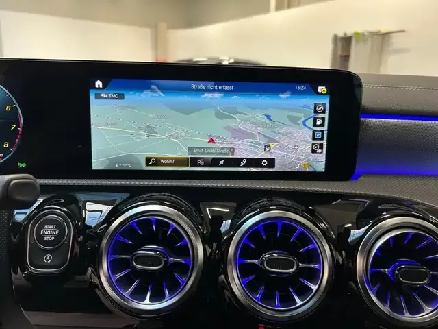 Mercedes-Benz CLA 180