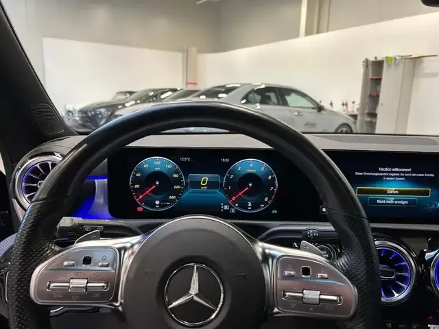 Mercedes-Benz CLA 180