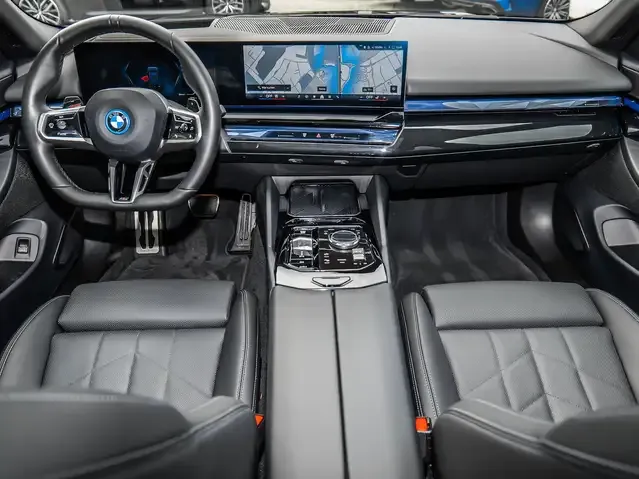 BMW 550