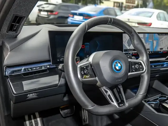 BMW 550