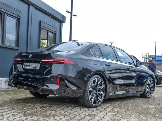 BMW 550