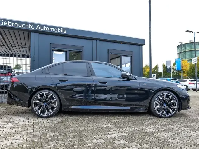 BMW 550