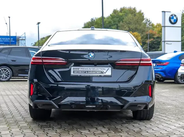 BMW 550