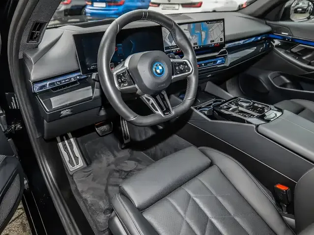 BMW 550