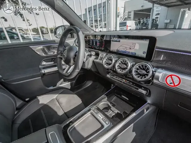 Mercedes-Benz GLB 200
