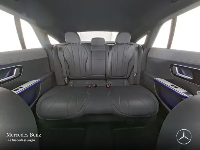 Mercedes-Benz EQE 300
