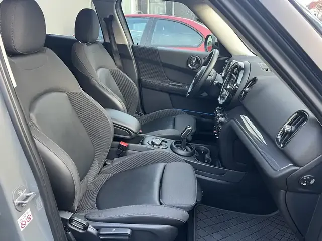 MINI Cooper D Countryman