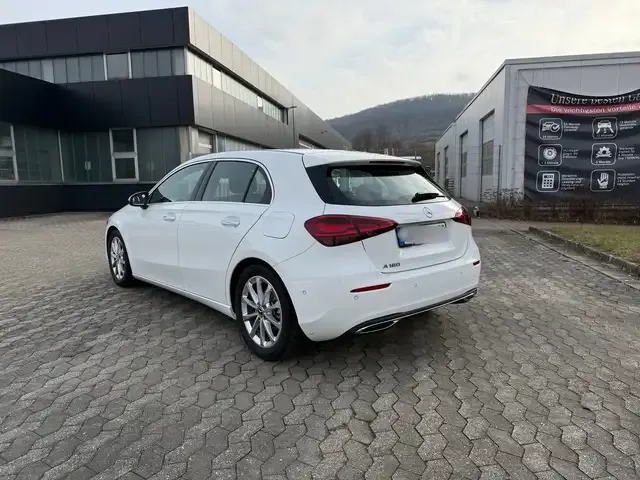 Mercedes-Benz A 180