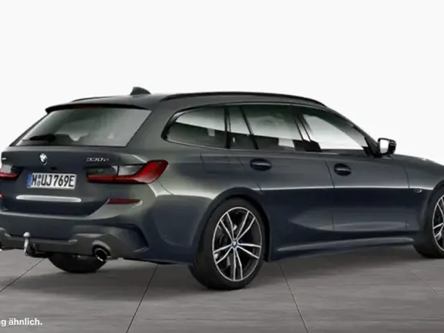 BMW 330