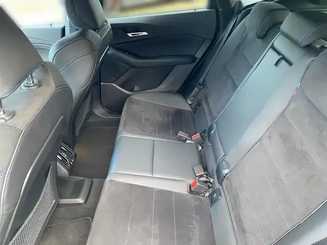 BMW 225