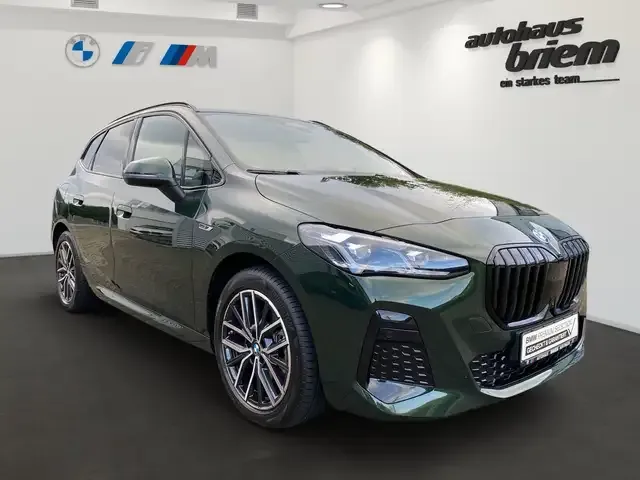 BMW 225