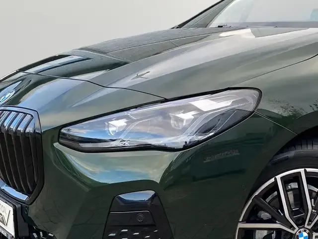 BMW 225