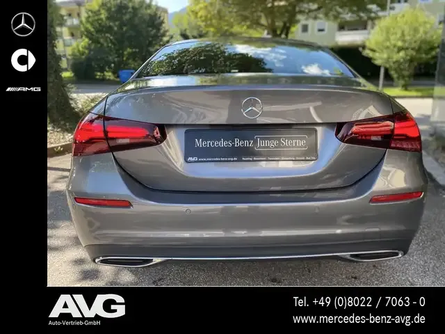 Mercedes-Benz A 220
